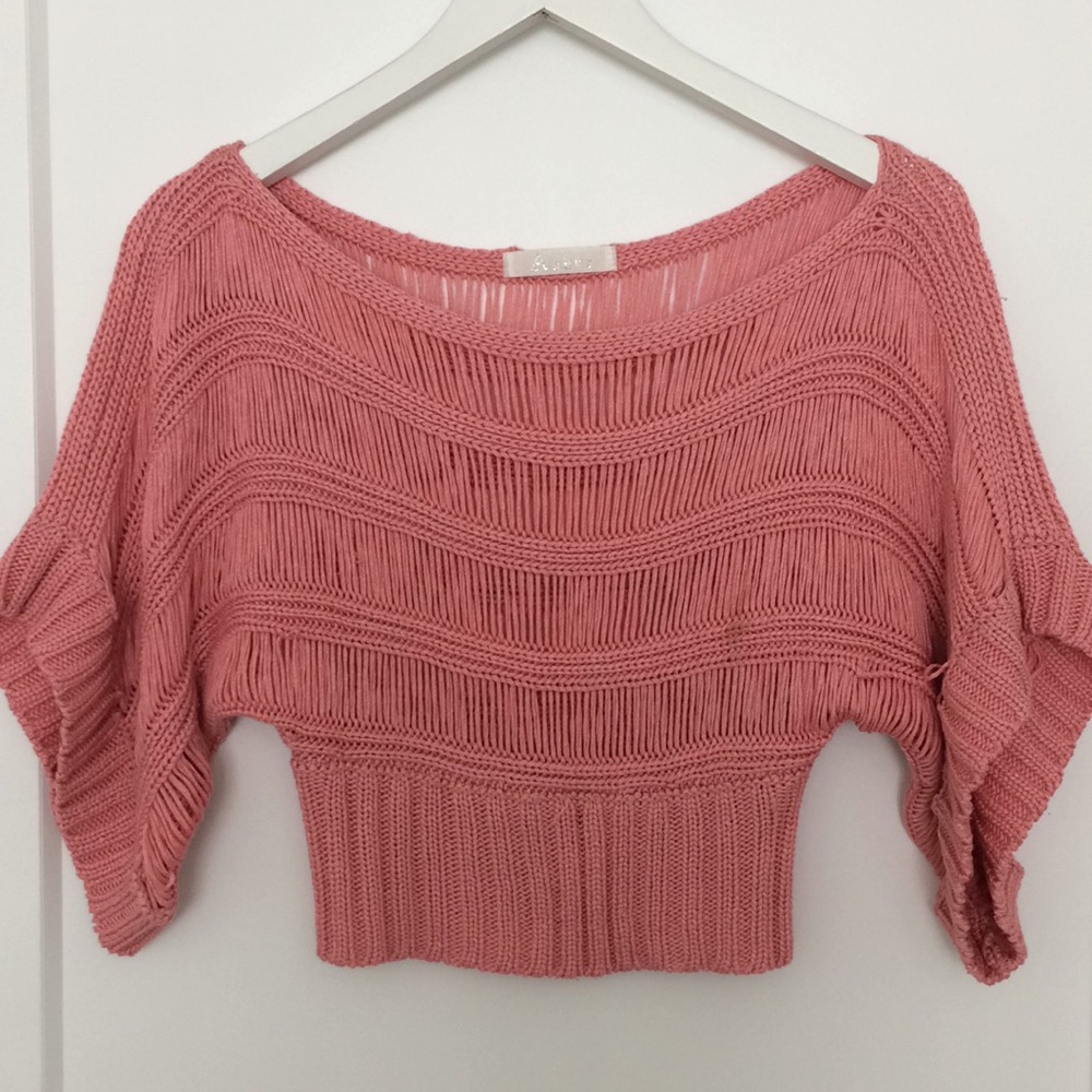 Pink knit crop top
